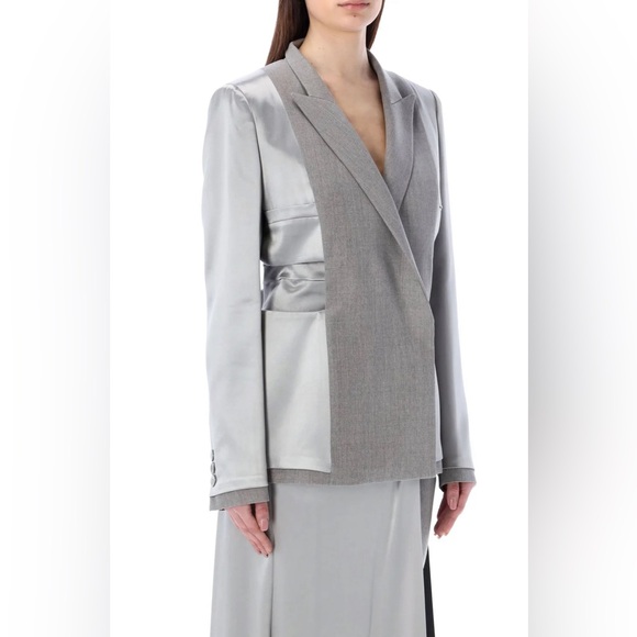 Fendi
Fendi Single-Breasted Knot-Detailed Blazer - Picture 5 of 5